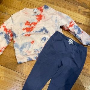 Splendid Sweatshirt & Leggings